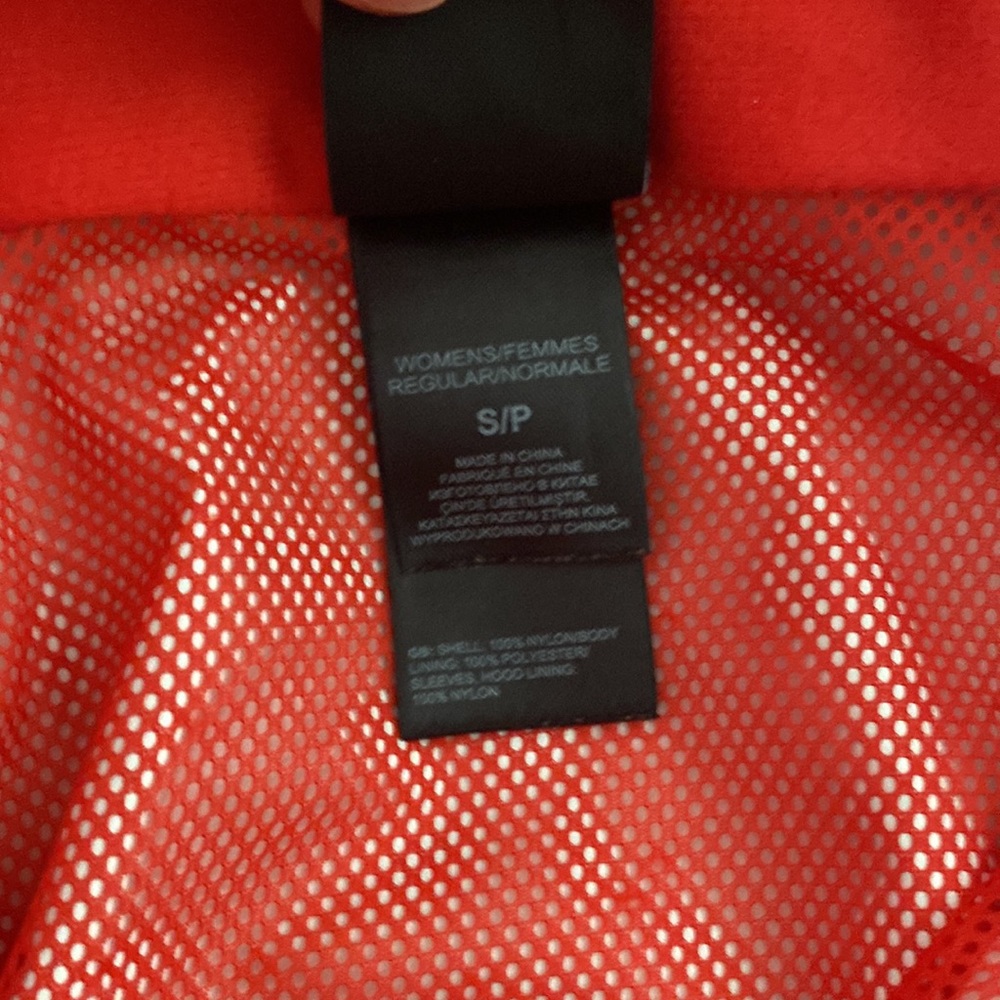 The North Face Women’s Rain Jacket | Small - Picture 8 of 8